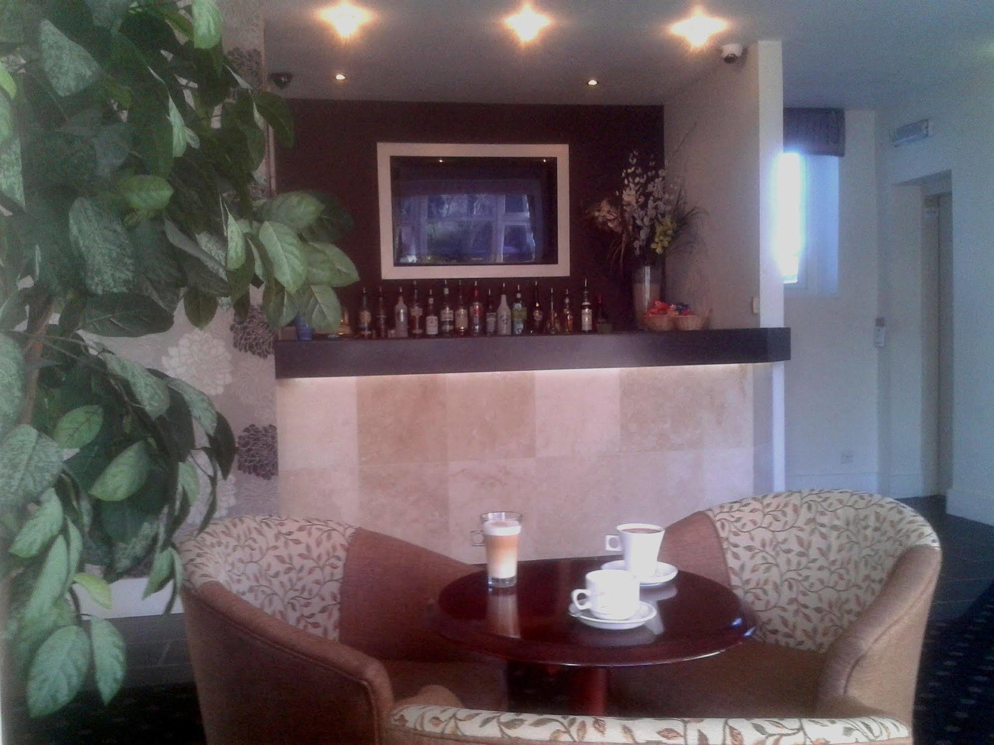 The Croham Hotel Борнмът Екстериор снимка